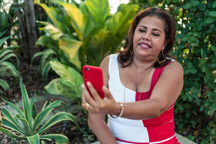 Soy Mami Coco: Embracing Authenticity in a Digital Age